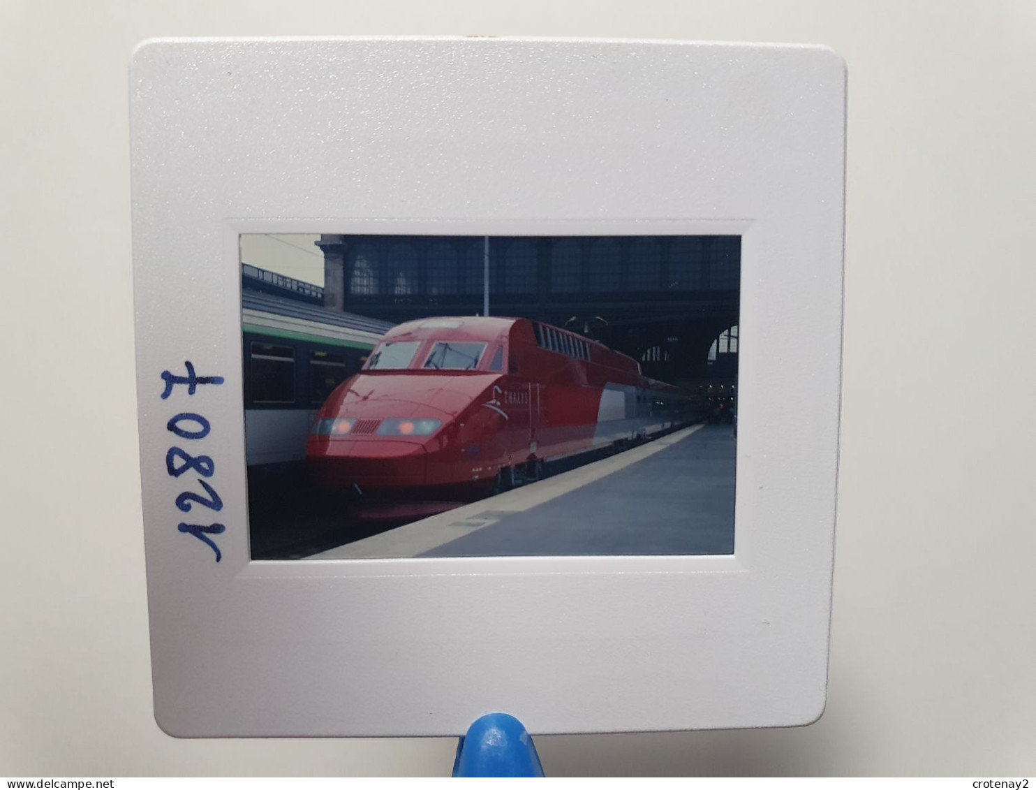 Photo Diapo Diapositive Slide TRAIN TGV THALYS N°4533 Le 17/01/1996 VOIR ZOOM - Diapositives