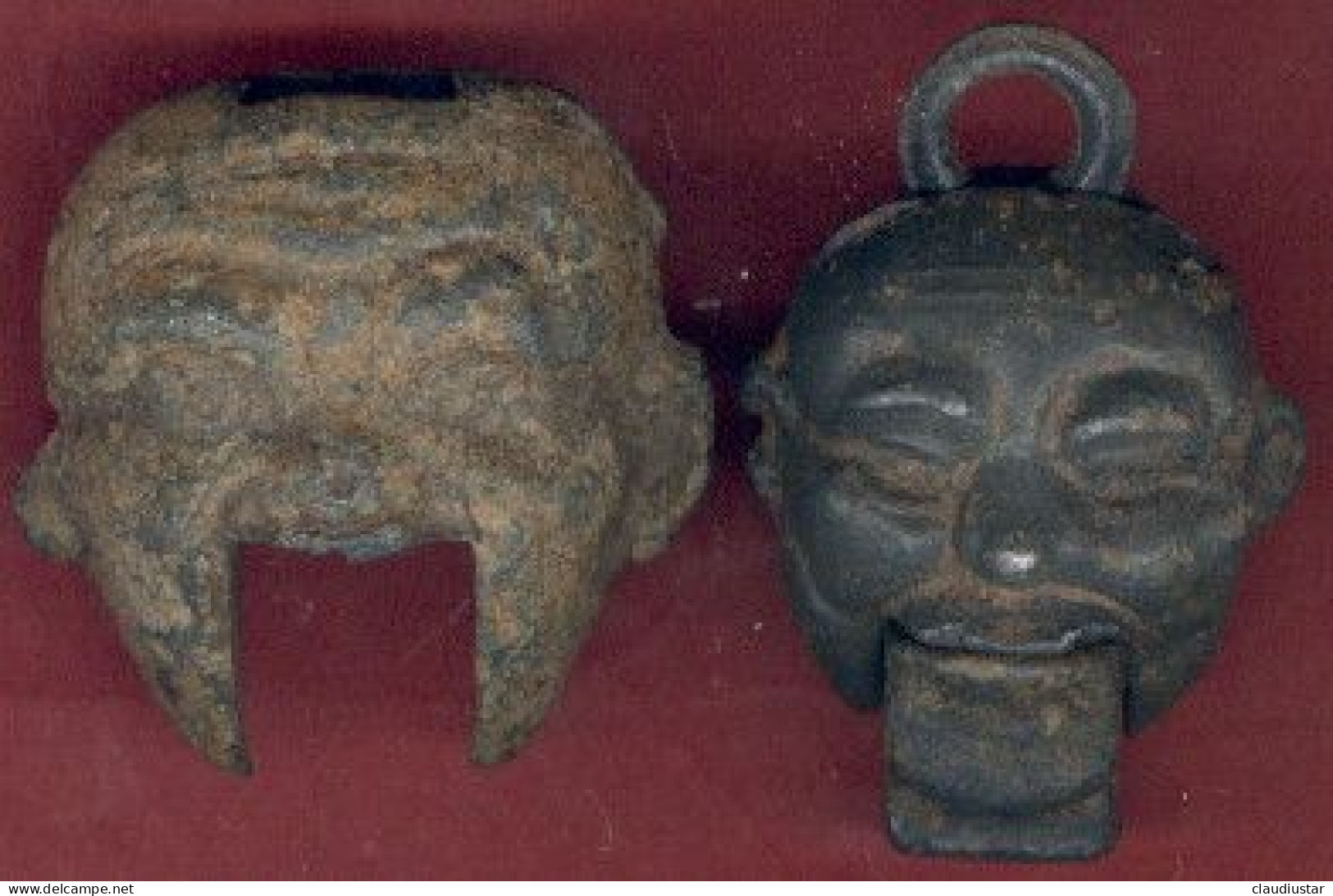 ** LOT  2  TETES ** - Archaeology