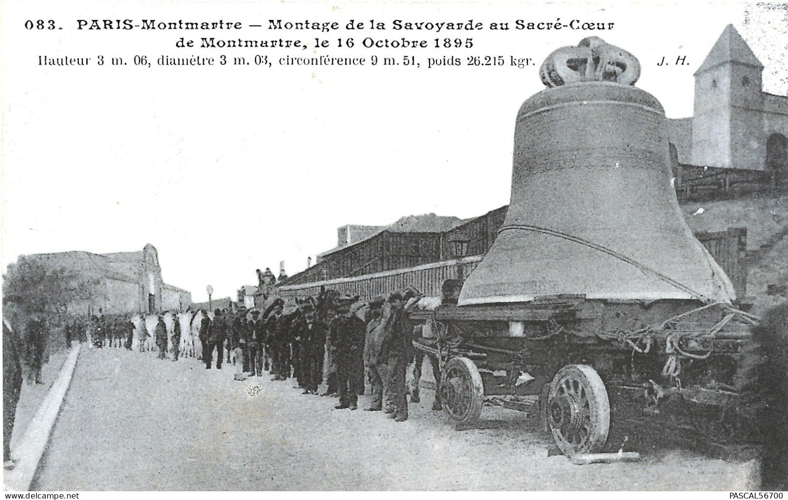 CPA PARIS - MONTAGE DE LA SAVOYARDE AU SACRE COEUR DE MONTMARTRE  ***TRES BON ETAT*** - Sacré Coeur