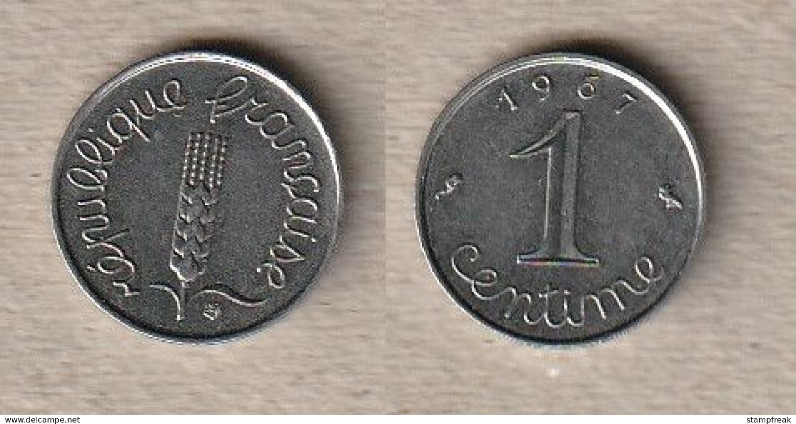 02447) Frankreich, 1 Centime 1967 - 2 Francs