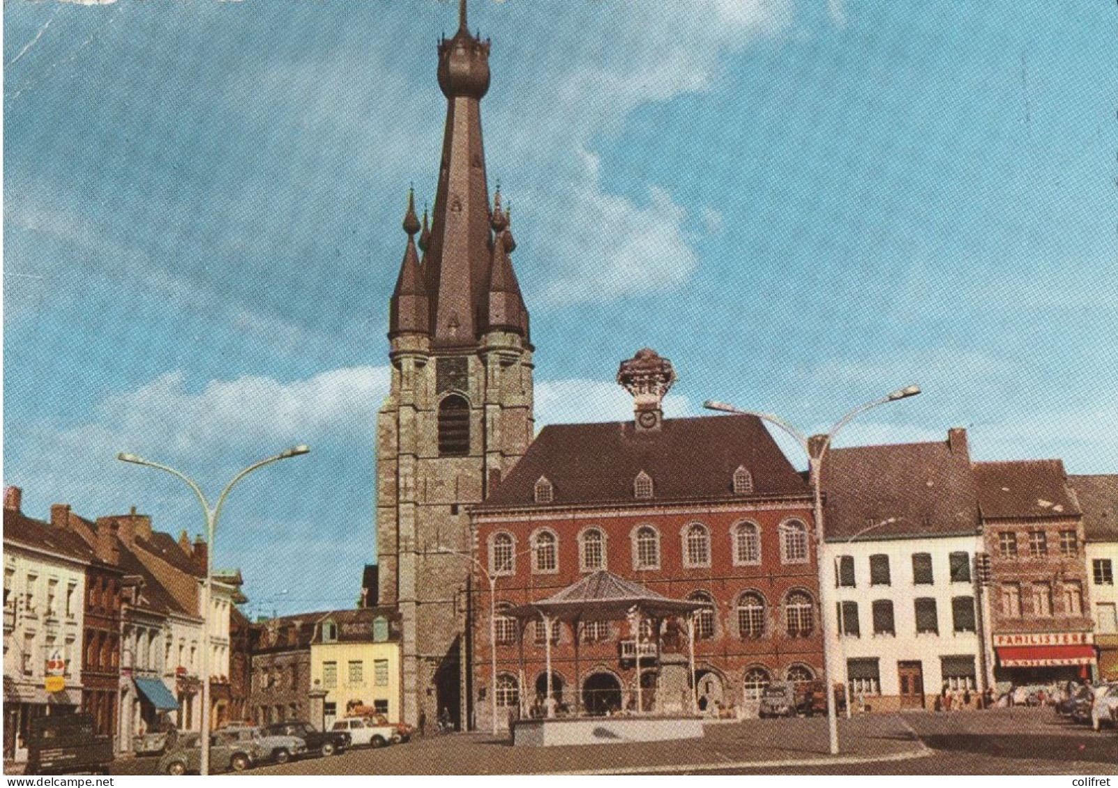 59 - Solre Le Château - Hôtel De Ville  -  Eglise Saint-Pierre - Solre Le Chateau