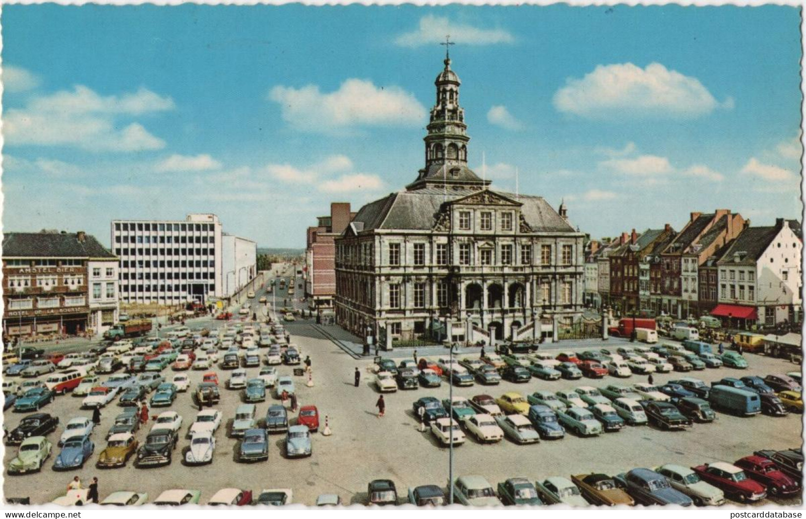 Maastricht - Markt Met Stadhuis - & Old Cars - Maastricht