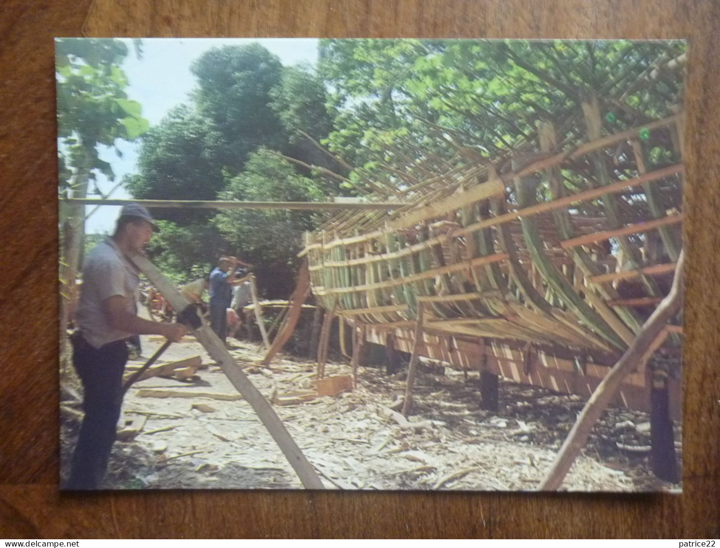 Inédite CPSM Nouvelle Zelande ILE PITCAIRN ISLAND Construction D'un Bateau BOAT BUILDING MADE WITH RIBS - Nouvelle-Zélande