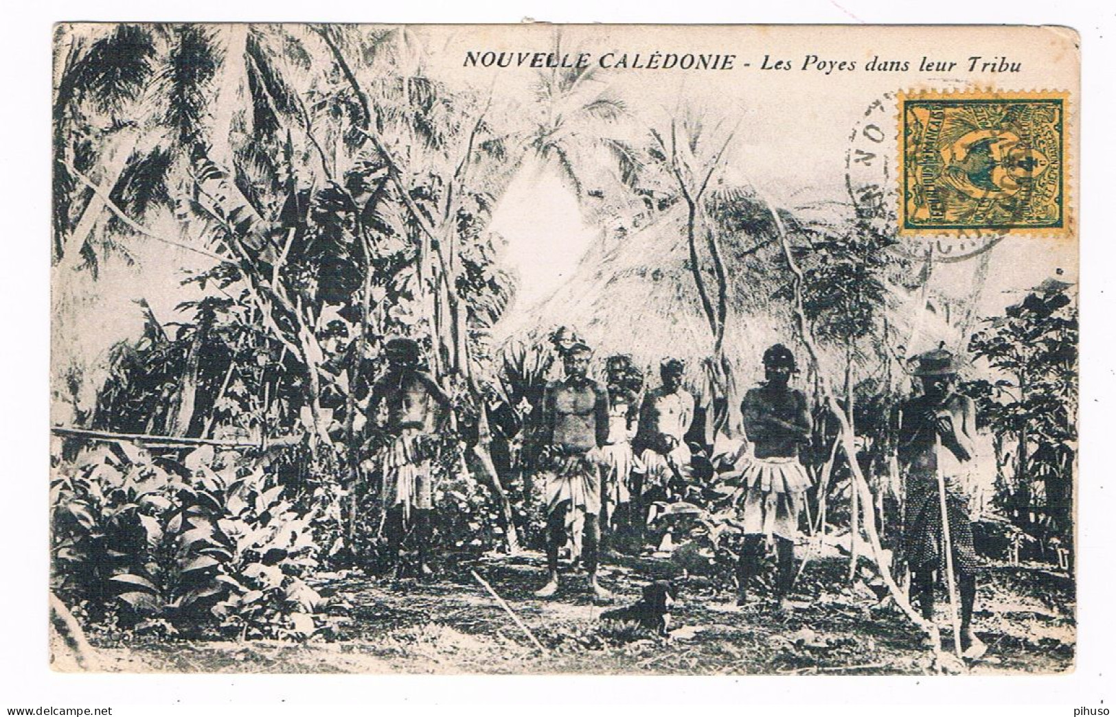 CAL-3  NOUVELLE CALEDONIE : Les Poyes Dans Leur Tribu - Nouvelle-Calédonie
