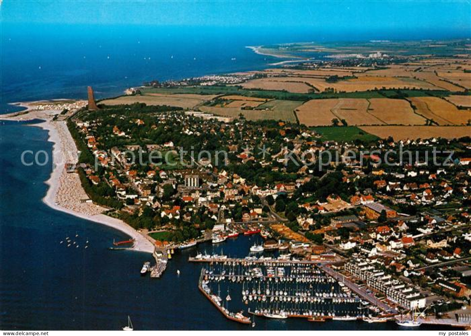 73160658 Laboe Ostseebad Hafen U Boot Ehrenmal Fliegeraufnahme Laboe - Laboe