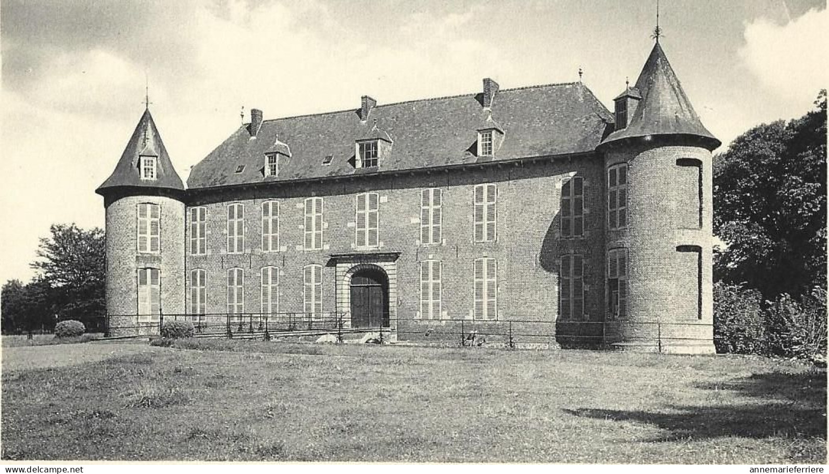 Bois De Lessines Château - Lessen