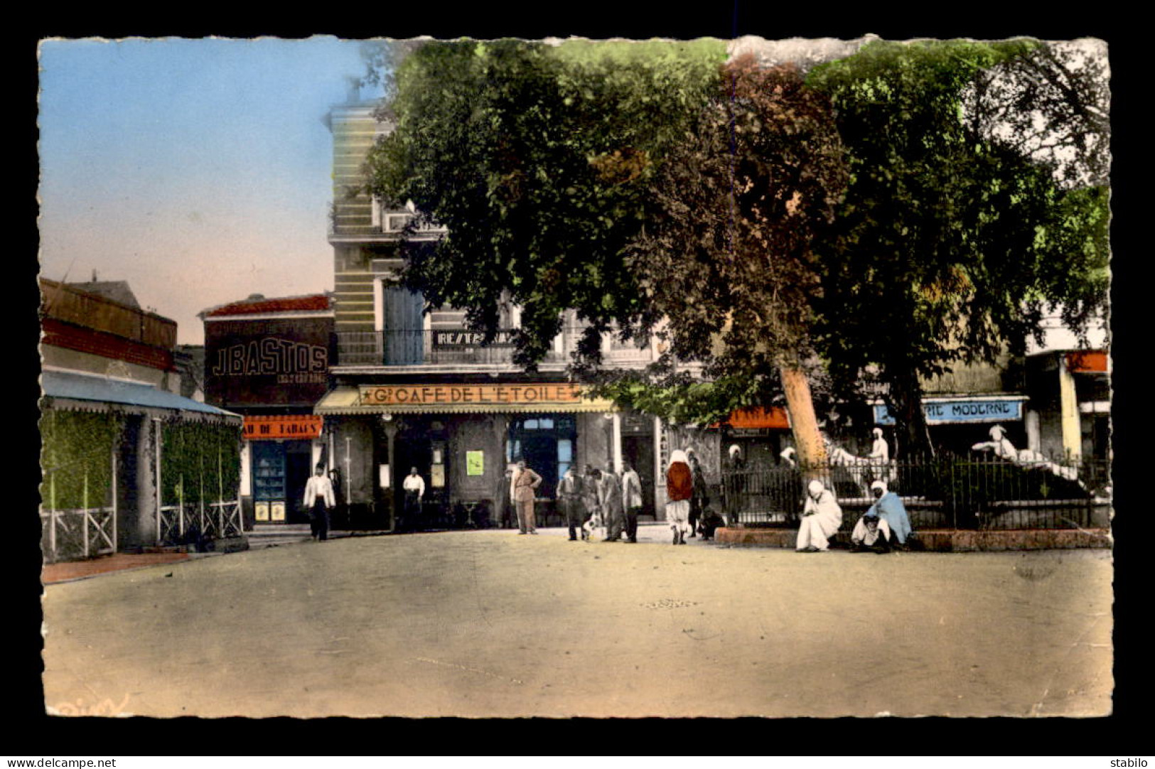 ALGERIE - TEBESSA - PLACE DE LA CASBAH - MESS DES OFFICIERS - Tebessa