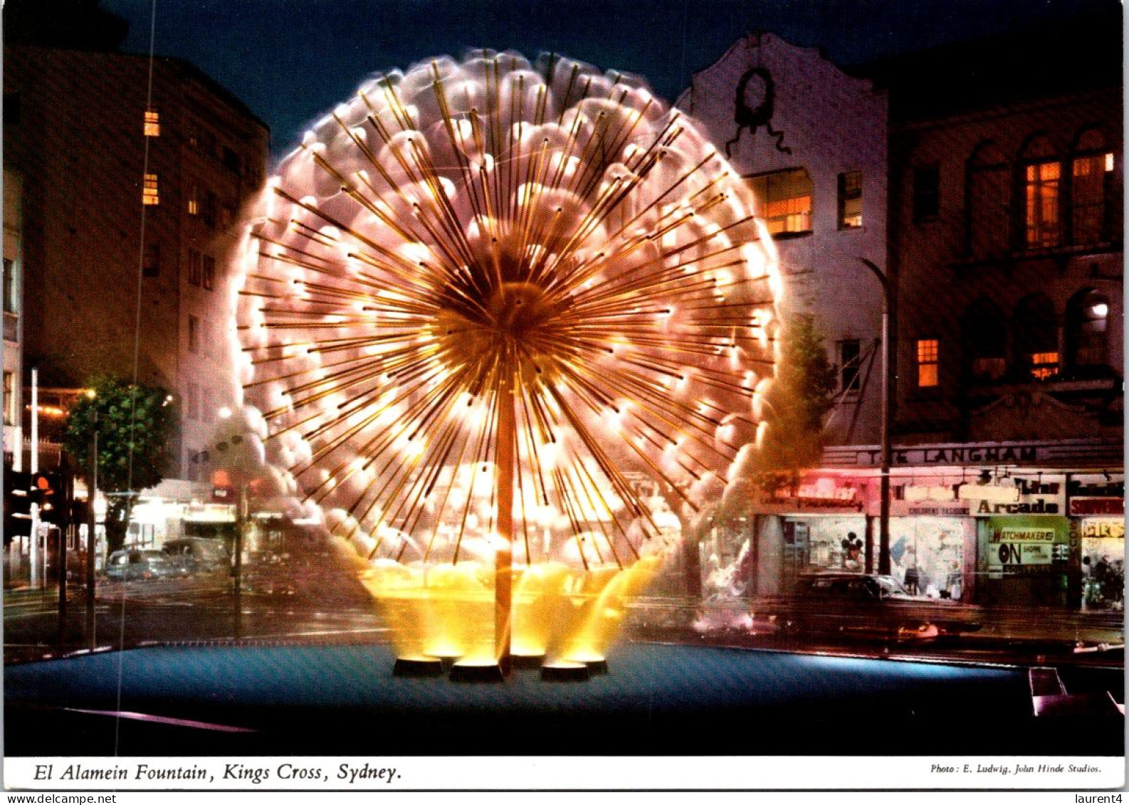 6-3-2025 (2 Y 16) Australia - NSW - El Alamein Fountain In Kings Cross (in Sydney) At Night - Sydney