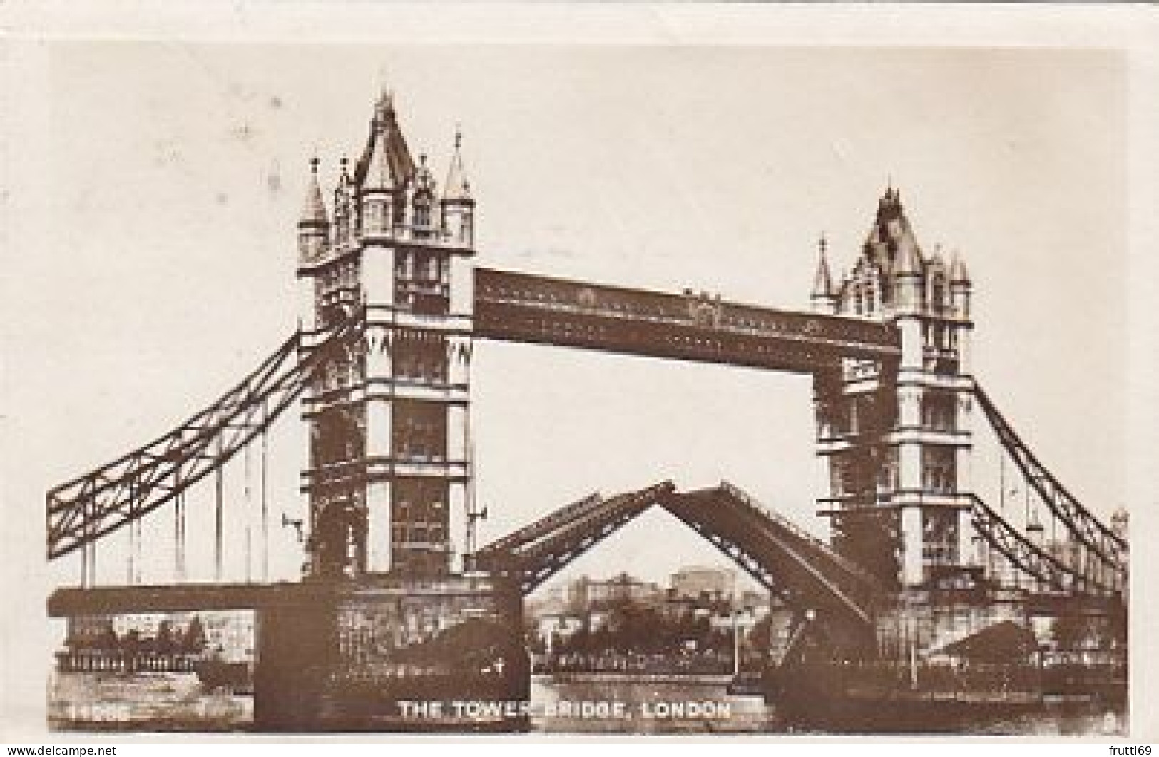 AK 206328 ENGLAND - London - The Tower Bridge - River Thames