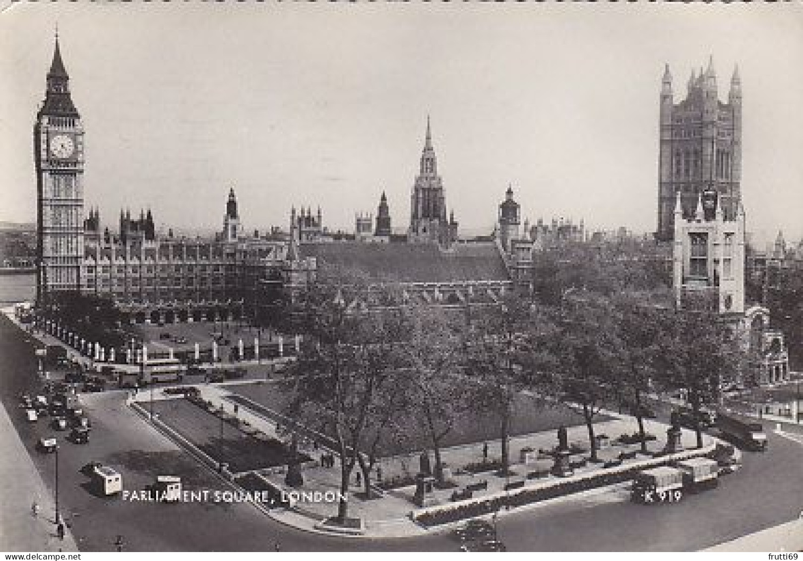 AK 206341 ENGLAND - London - Parliament Square - Houses Of Parliament