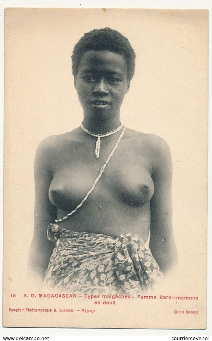 CPA - MADAGASCAR - Types Malgaches - Femme Bara-Imamono En Deuil - Madagascar