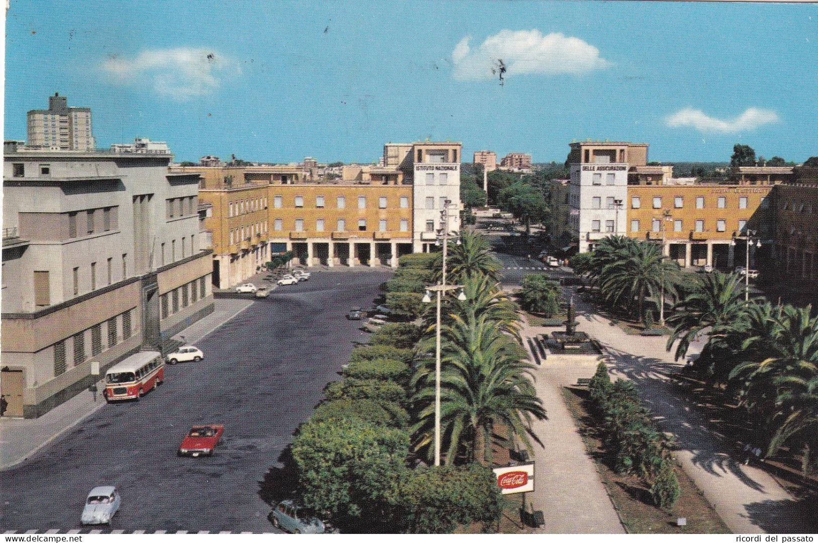 Cartolina Lido Di Latina - Piazza Della Libertà - Latina