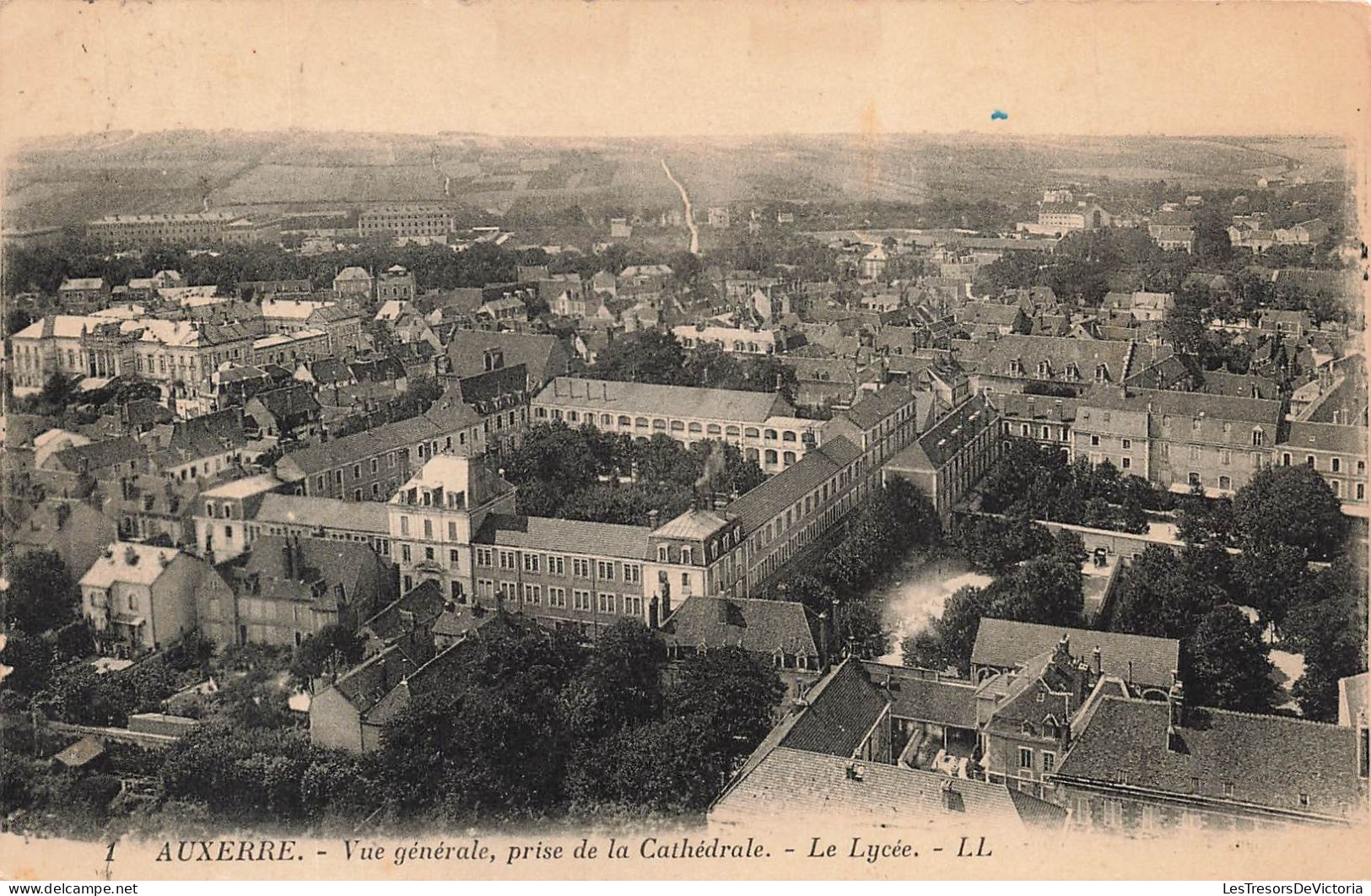 FRANCE - Auxerre - Vue Générale - Prise De La Cathédrale - Le Lycée - Carte Postale Ancienne - Auxerre