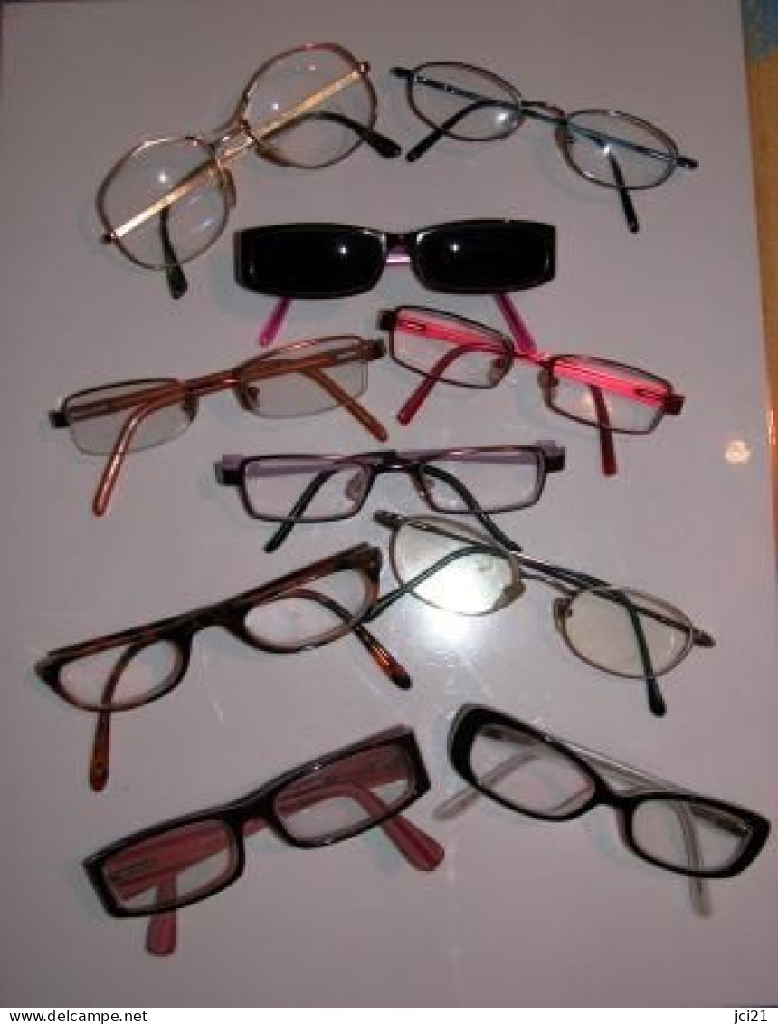 Lot De 10 Anciennes Montures De Lunettes Pour Théâtre Ou Cinéma _Dlu023 - Gafas/Lentes