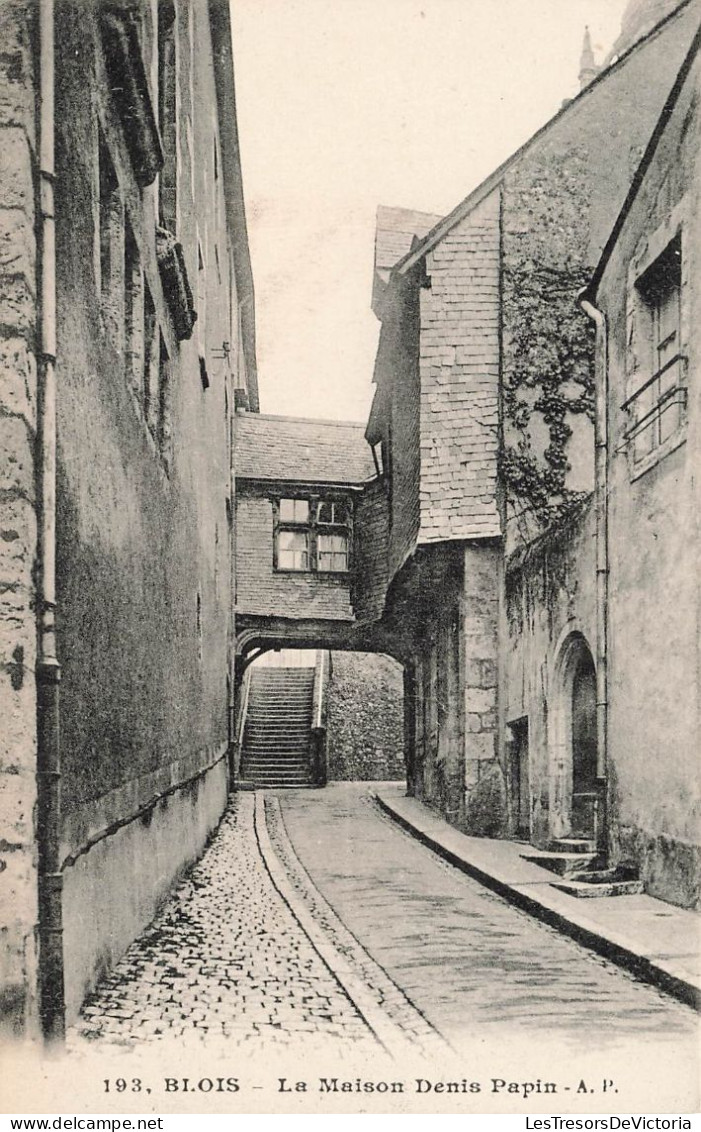 FRANCE - Blois - Vue Générale De La Maison Denis Papin - A  P - Vue Sur Une Rue - Carte Postale Ancienne - Blois