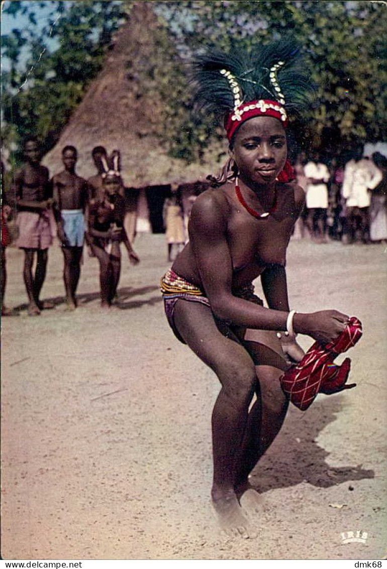 AFRICA - HALF NAKED / NUDE / NU DANCING GIRL WITH A SCARF  - MAILED FROM CAMEROUN 1969 (12376) - Afrique