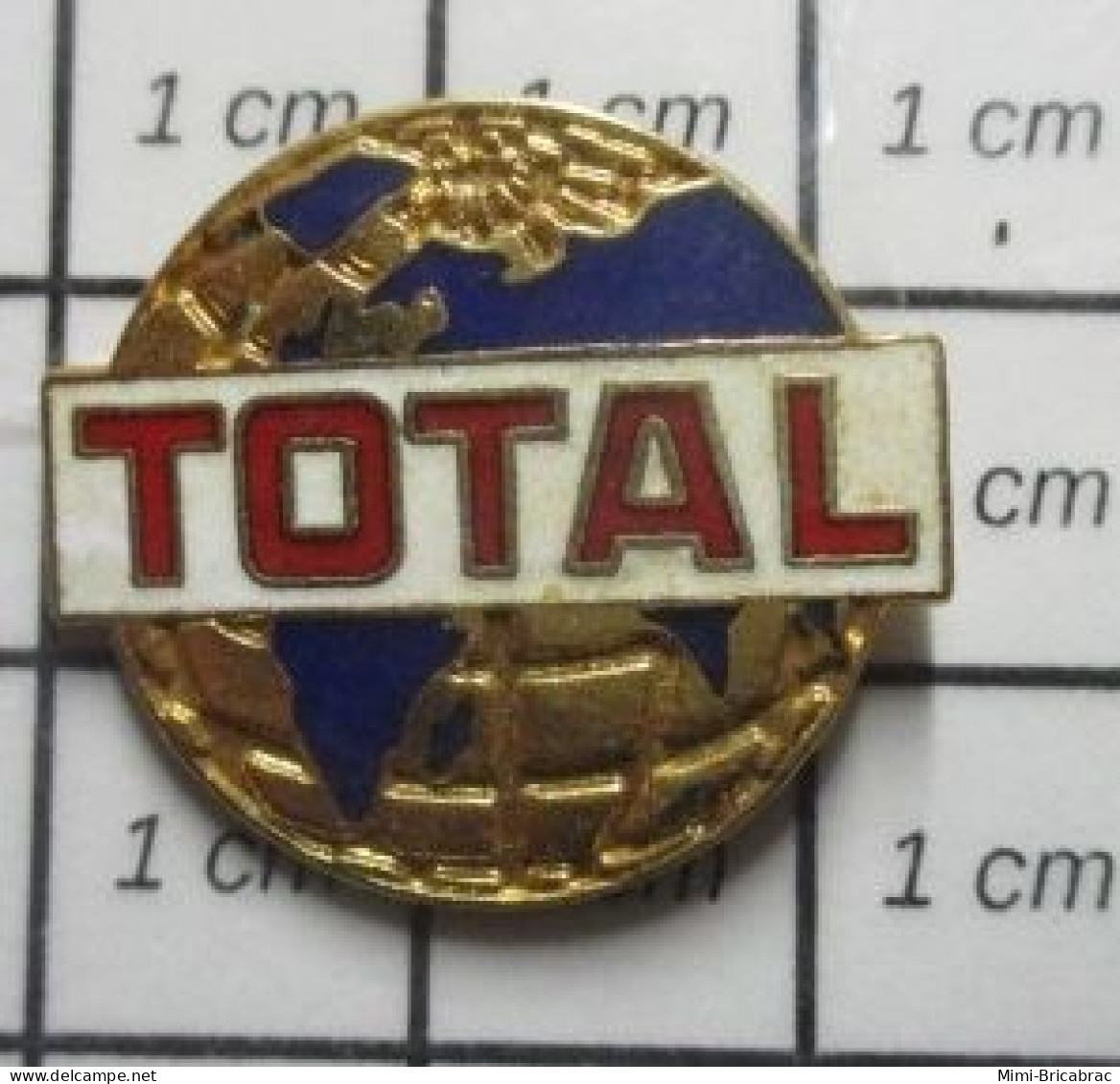 2619 Pin's Pins / Beau Et Rare / CARBURANTS / GLOBE TERRESTRE TOTAL MODELE BLEU Par ARCANE - Fuels