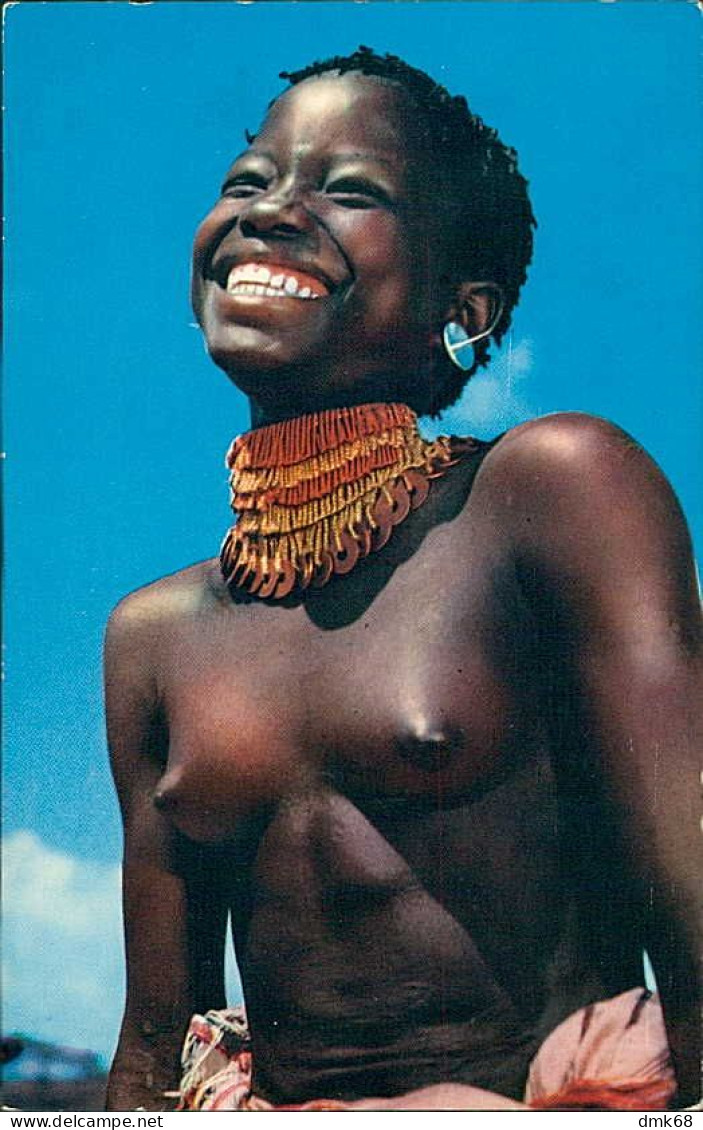 AFRICA - KENYA - HALF NAKED / NUDE / NU AFRICAN GIRL -  1960s/70s (12383) - Afrique