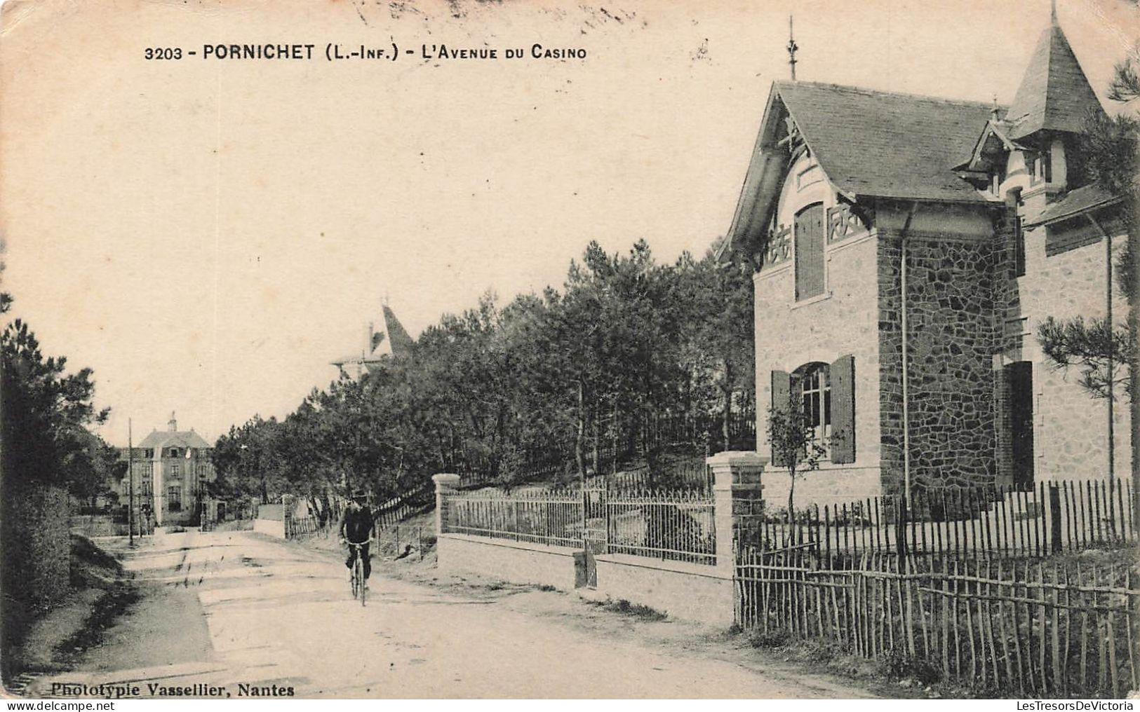 FRANCE - Pornichet - L'Avenue Du Casino - Carte Postale Ancienne - Pornichet