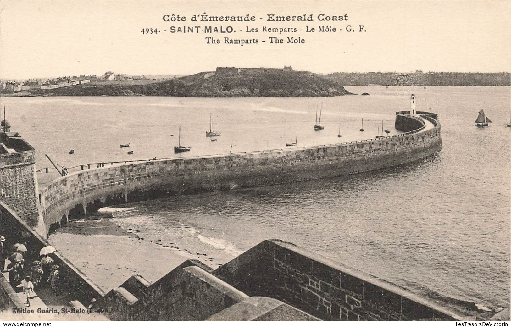 FRANCE - Saint Malo -  Les Remparts - Le Môle - GF - Bateaux - Carte Postale Ancienne - Saint Malo