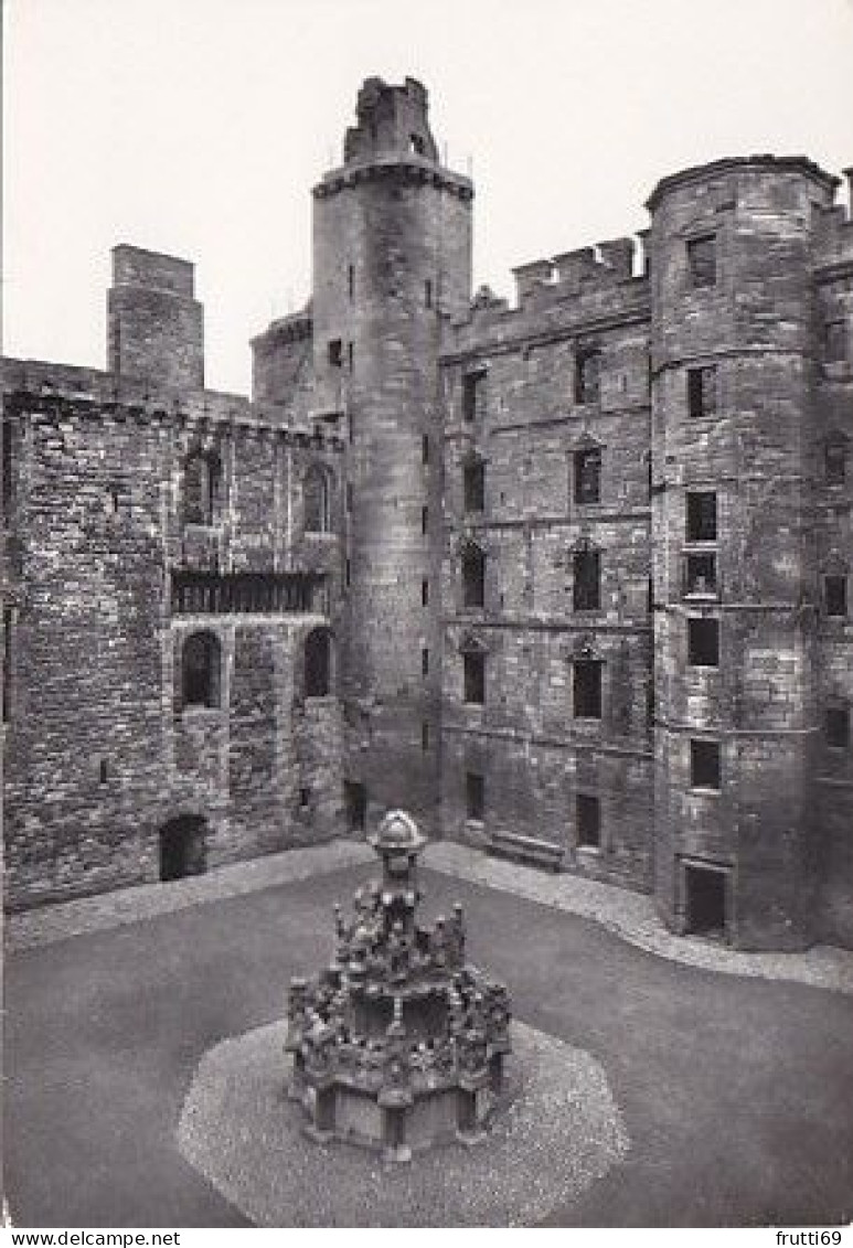 AK 206399 SCOTLAND - Linlithgow Palace - The Close - Ayrshire