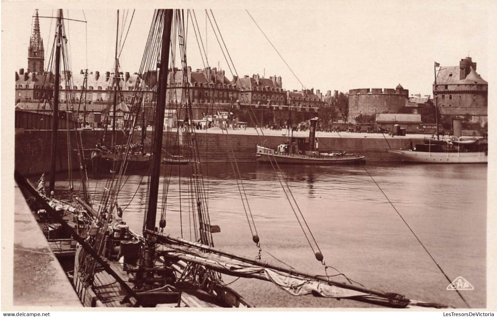 FRANCE - Saint Malo - Le Bassin à Flot - Mâts De Bateaux - Carte Postale Ancienne - Saint Malo
