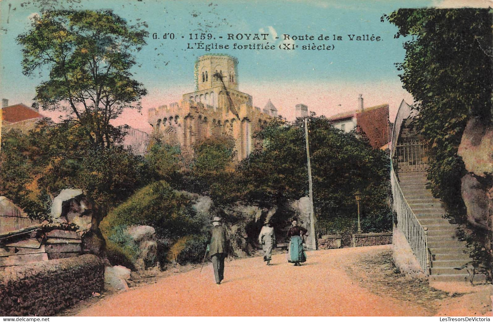 FRANCE - Royat - Route De La Vallée - L'Eglise Fortifiée (XIè Siècle) - Colorisé - Carte Postale Ancienne - Royat