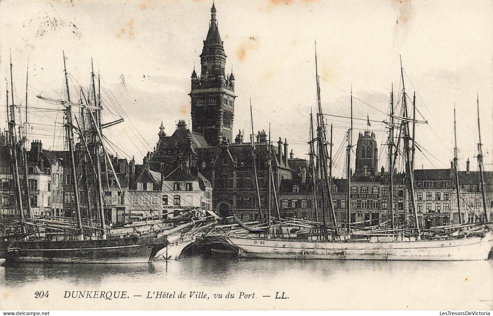 FRANCE - Dunkerque - Vue Générale De L'hôtel De Ville - Vu Du Port - L L  - Des Bateaux - Carte Postale Ancienne - Dunkerque