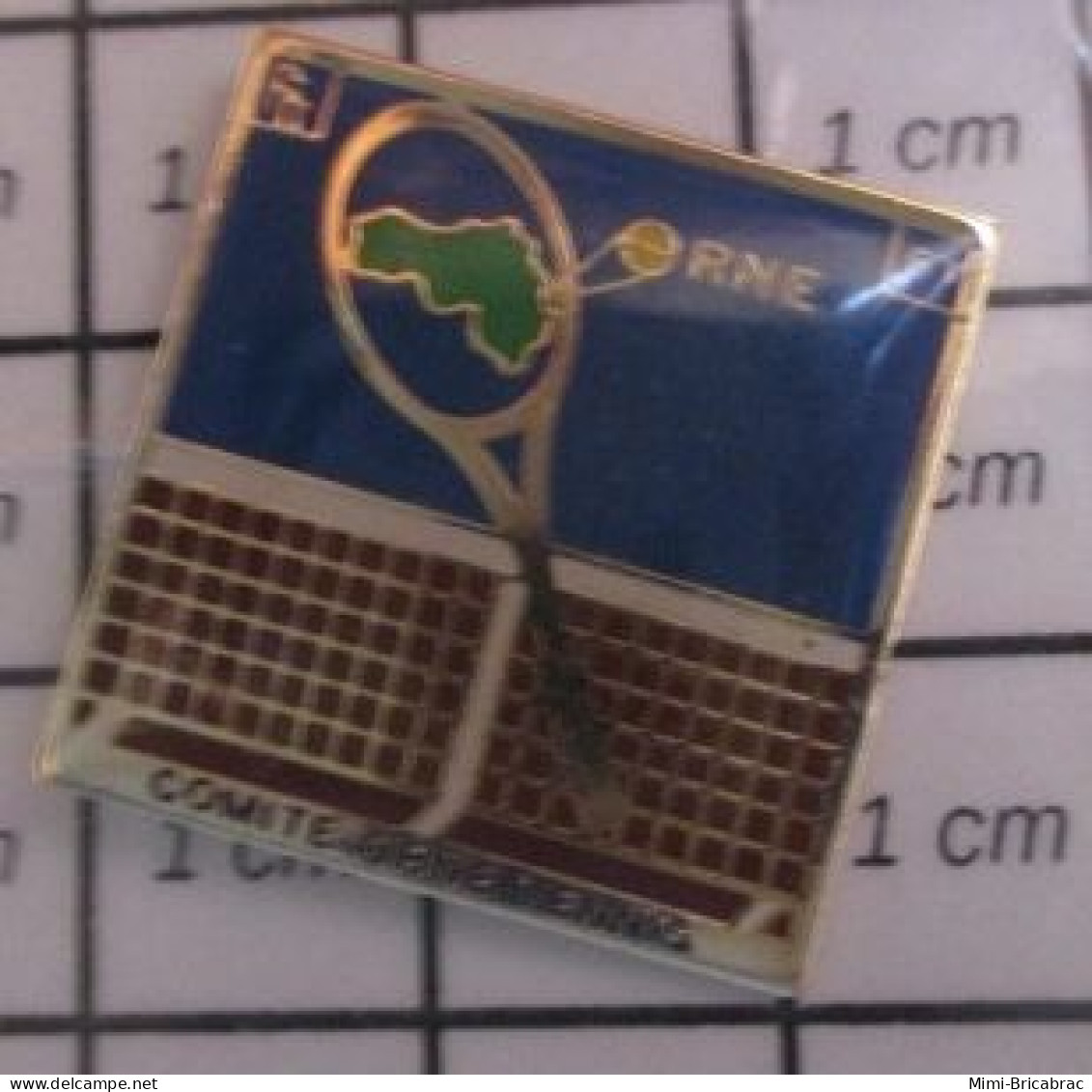 715B  Pin's Pins / Beau Et Rare / SPORTS / TENNIS COMITE DE L'ORNE - Tenis