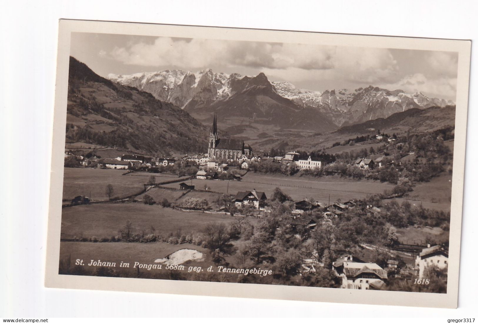 E5310) ST. JOHANN Im PONGAU Gg. D. Tennengebirge - Häuser U. Wiesen Richtung Kirche ALT ! - St. Johann Im Pongau