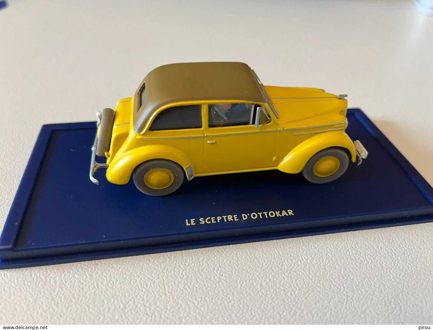 TINTIN LE SCEPTRE D' OTTOKAR : OPEL OLYMPIA CABRIOLET 1938 - Altri & Non Classificati