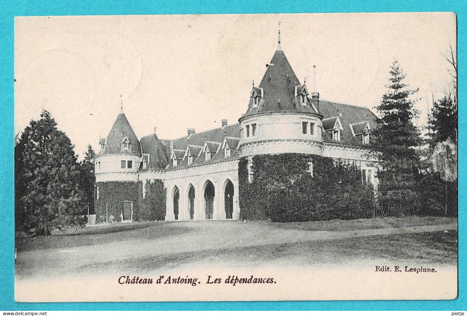 * Antoing (Hainaut - La Wallonie) * (Edit E. Lespinne) Chateau D'Antoing, Les Dépendances, Kasteel, Castle, Schloss - Antoing