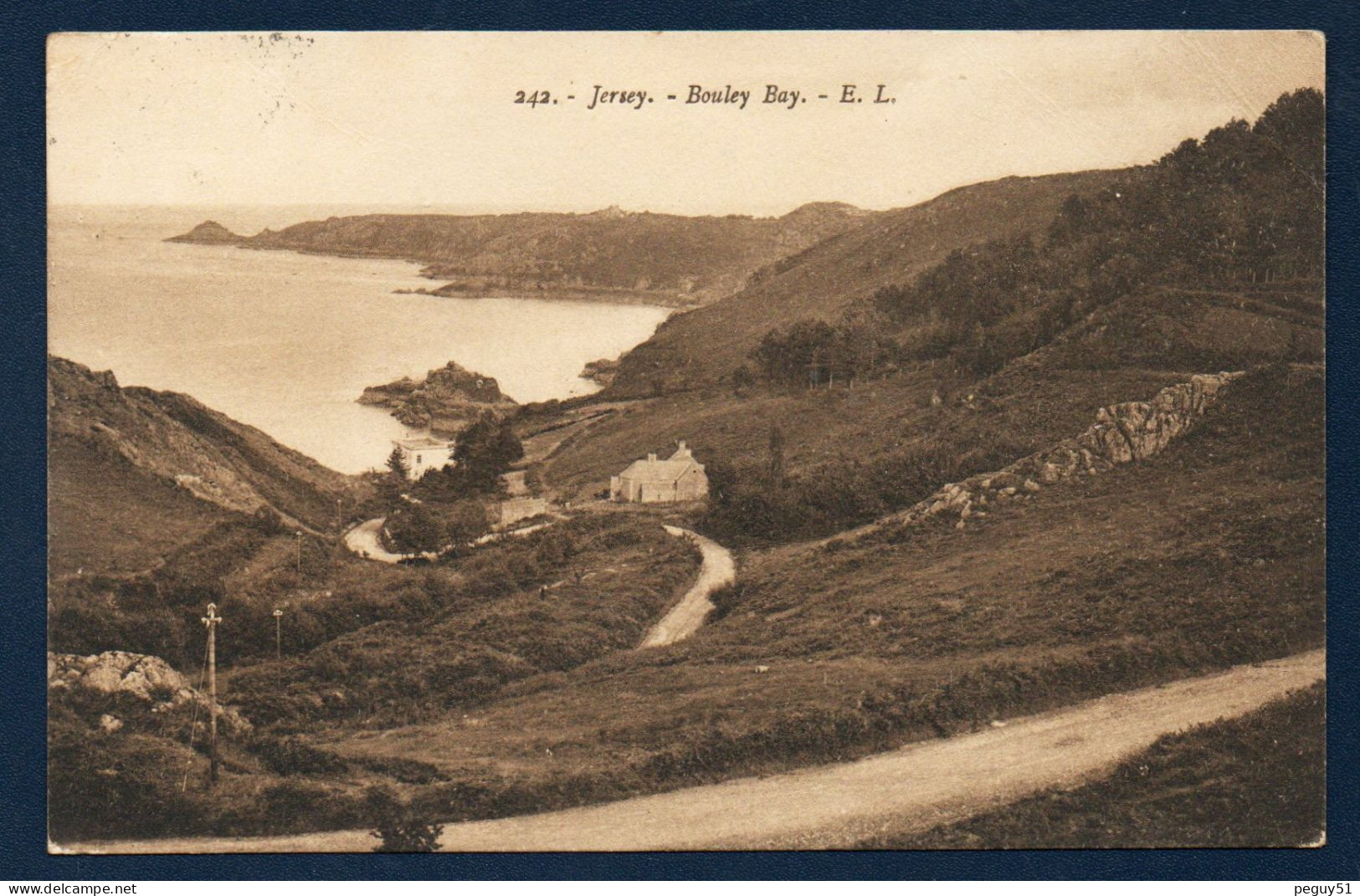Royaume-Uni. Jersey. Bouley Bay. Petit Port Et Hôtel Au Milieu Des Falaises. 1913 - Other & Unclassified