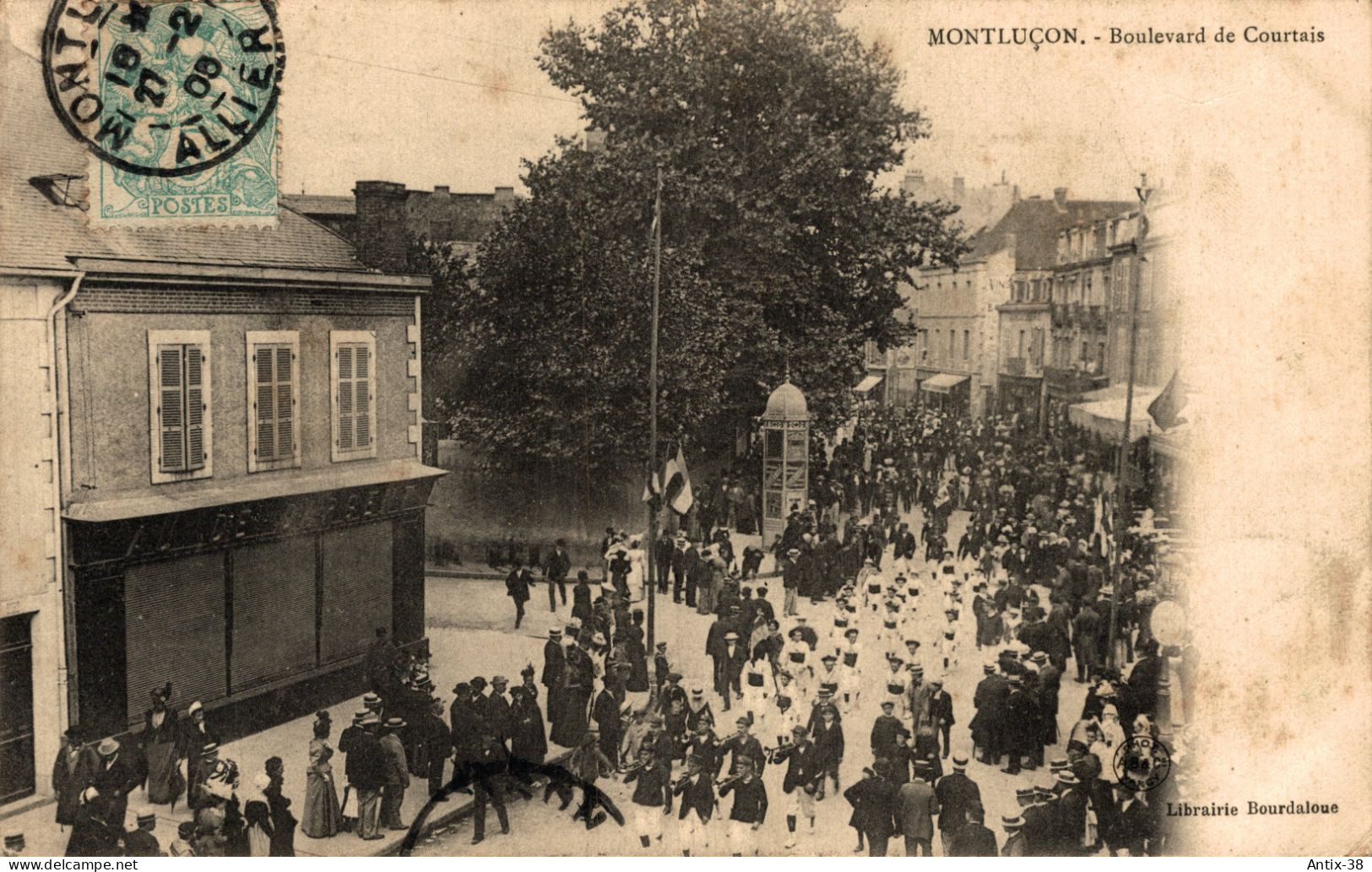 A2 - 03 - MONTLUÇON - Allier - Boulevard De Courtais - Le Défilé - Montlucon