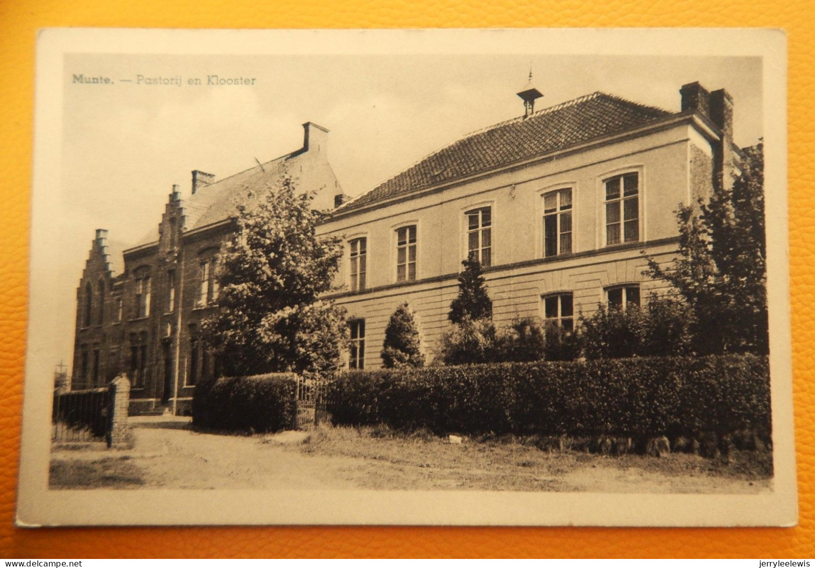 MUNTE  -  Pastorij En Klooster - Merelbeke