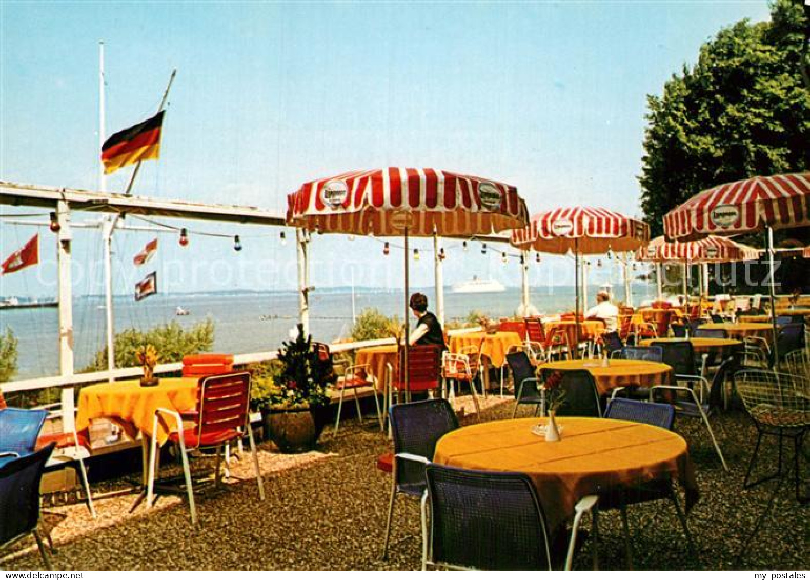 73042291 Laboe Schiffsbegruessung Strandhalle Laboe - Laboe