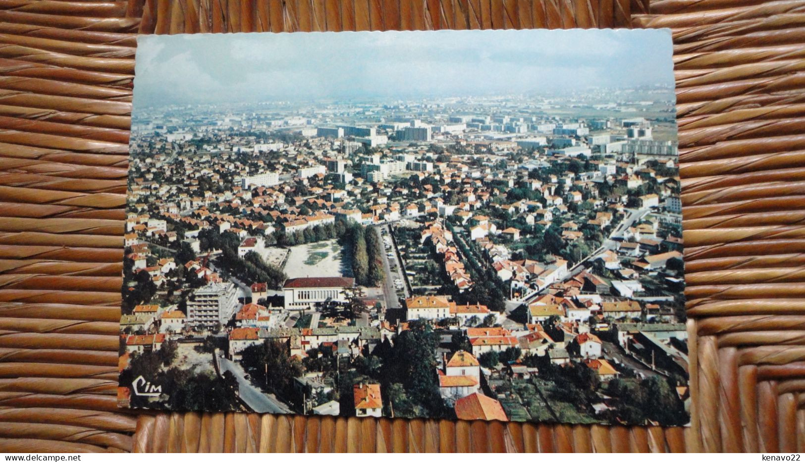 Bron , Vue Générale Aérienne , Au Centre : Hôtel De Ville , Square Weingarten , Place De La Liberté , Rue L. Ailloud - Bron