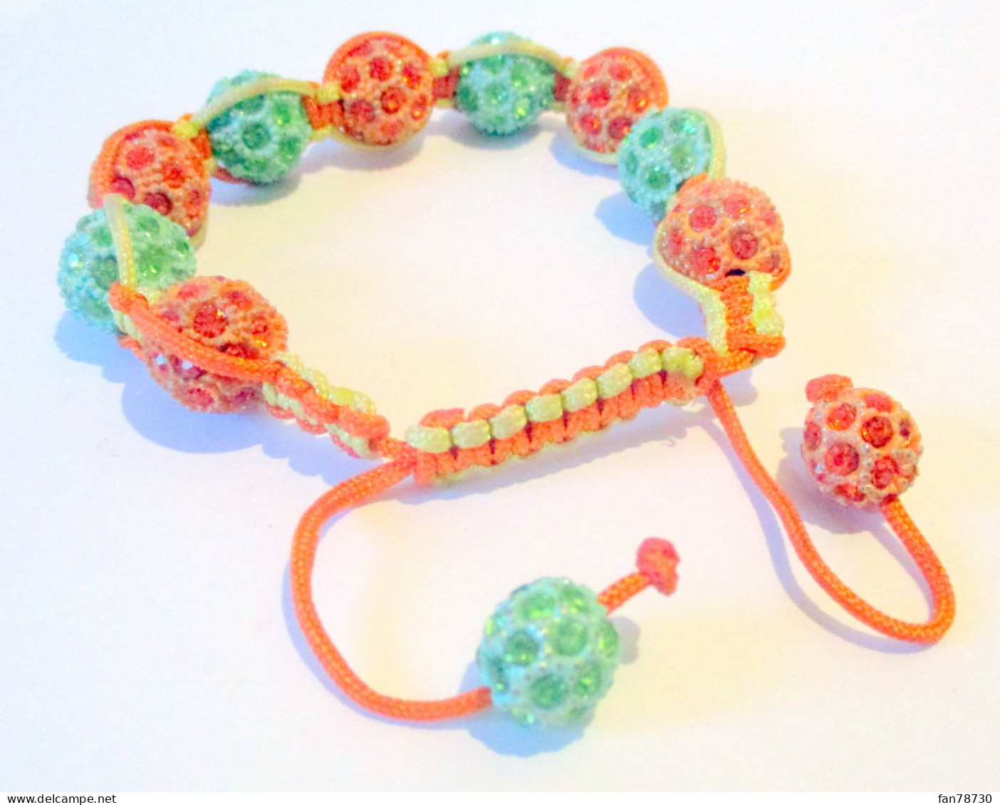 Bracelet En Perles Shamballa Pour Adulte, Coloris Orange Et Vert - Frais Du Site Déduits - Armbanden