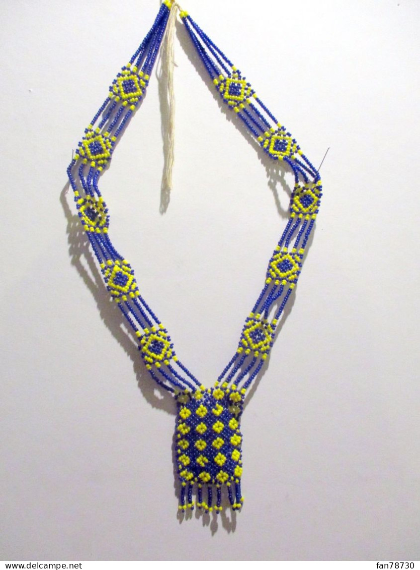 Tour De Cou Vintage En Perles De Rocaille - Années 60 - Hippie - Frais Du Site Déduits - Necklaces/Chains