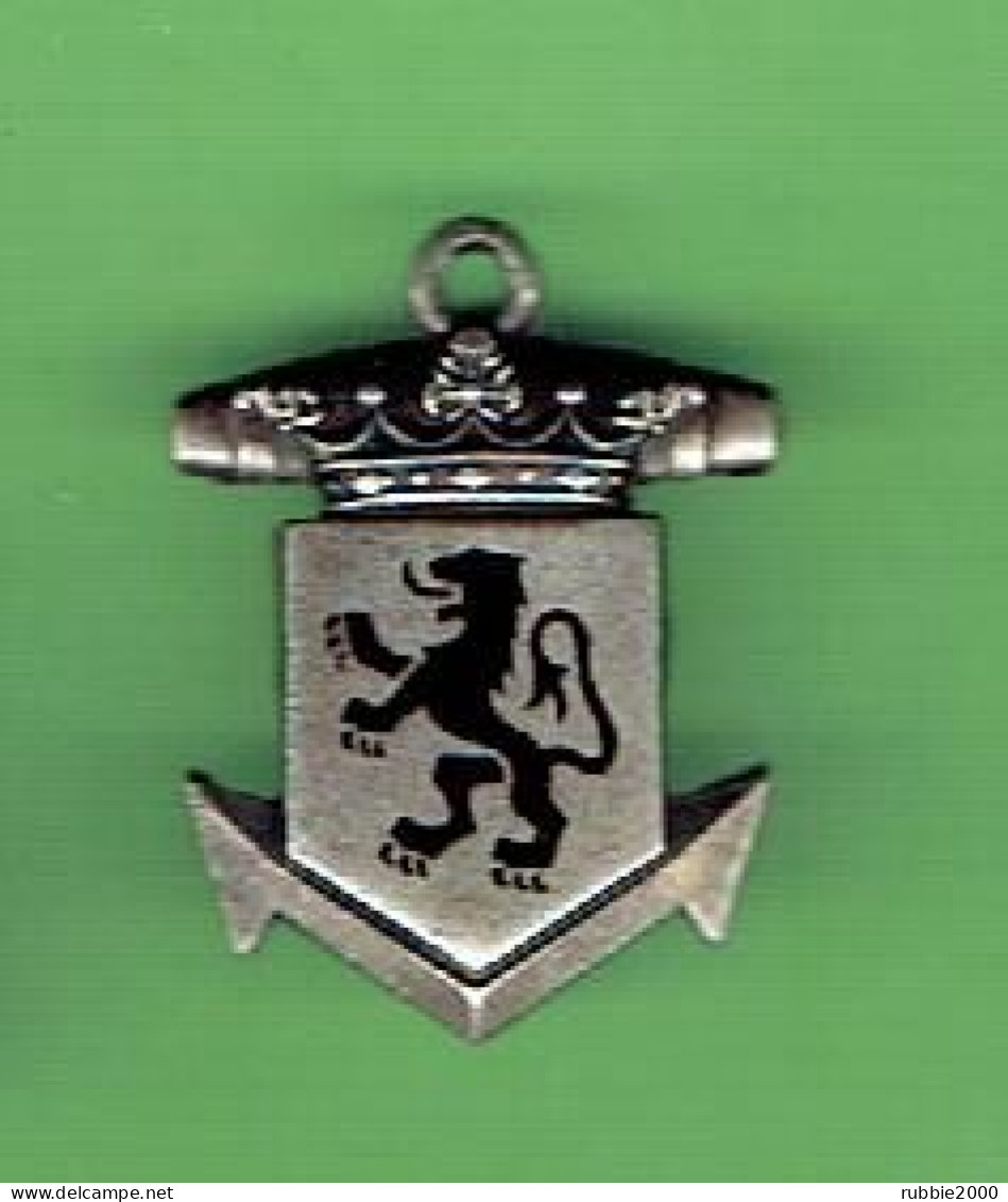 Insigne Du Croiseur Lourd Duquesne 1924 ARSENAL DE BREST GUERRE 1939 1945 WWII Fabrication ARTHUS BERTRAND PARIS - Marinera