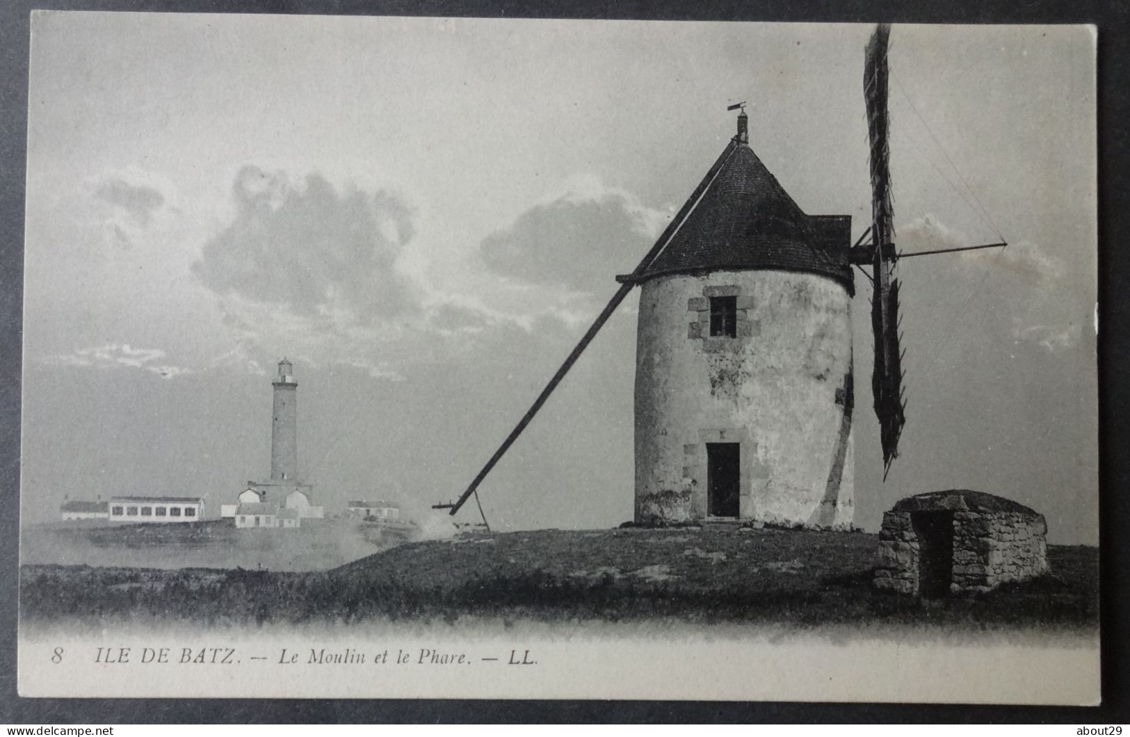 CPA 29 ILE DE BATZ - Le Moulin Et Le Phare - LL 8 - Réf. F 138 - Ile-de-Batz