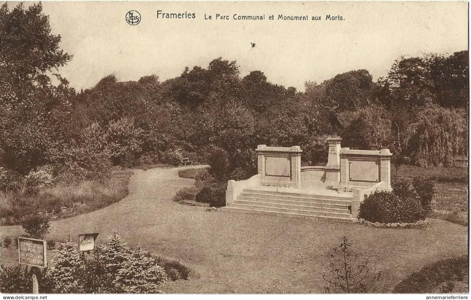 Frameries Le Parc Communale Et Monument Aux Morts - Frameries