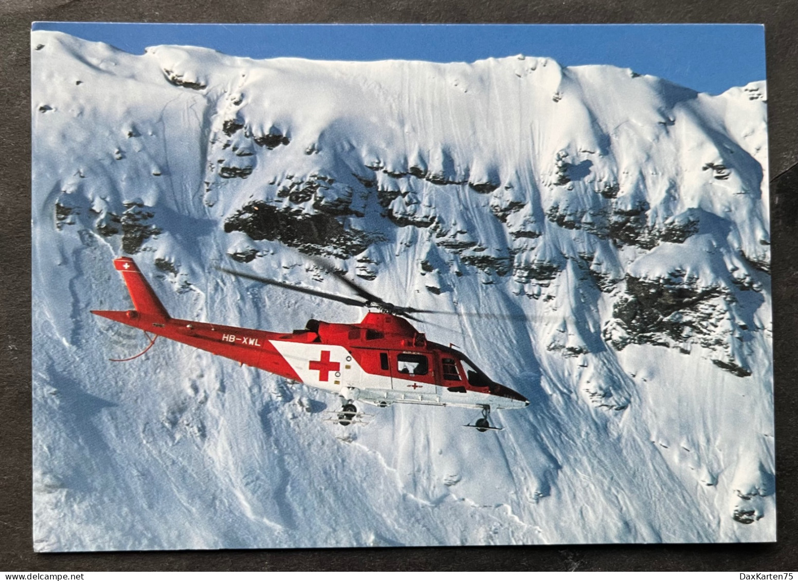 Rega-Helikopter Rekognoszierungsflug über Der Abbruchzone Einer Lawine Im Schilthorngebiet (Mürren) - Helicópteros