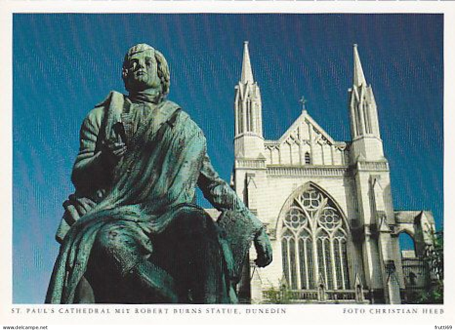 AK 206717 NEW ZEALAND - St. Paul's Cathedral Mit Robert Burns Statue - Dunedin - Nouvelle-Zélande