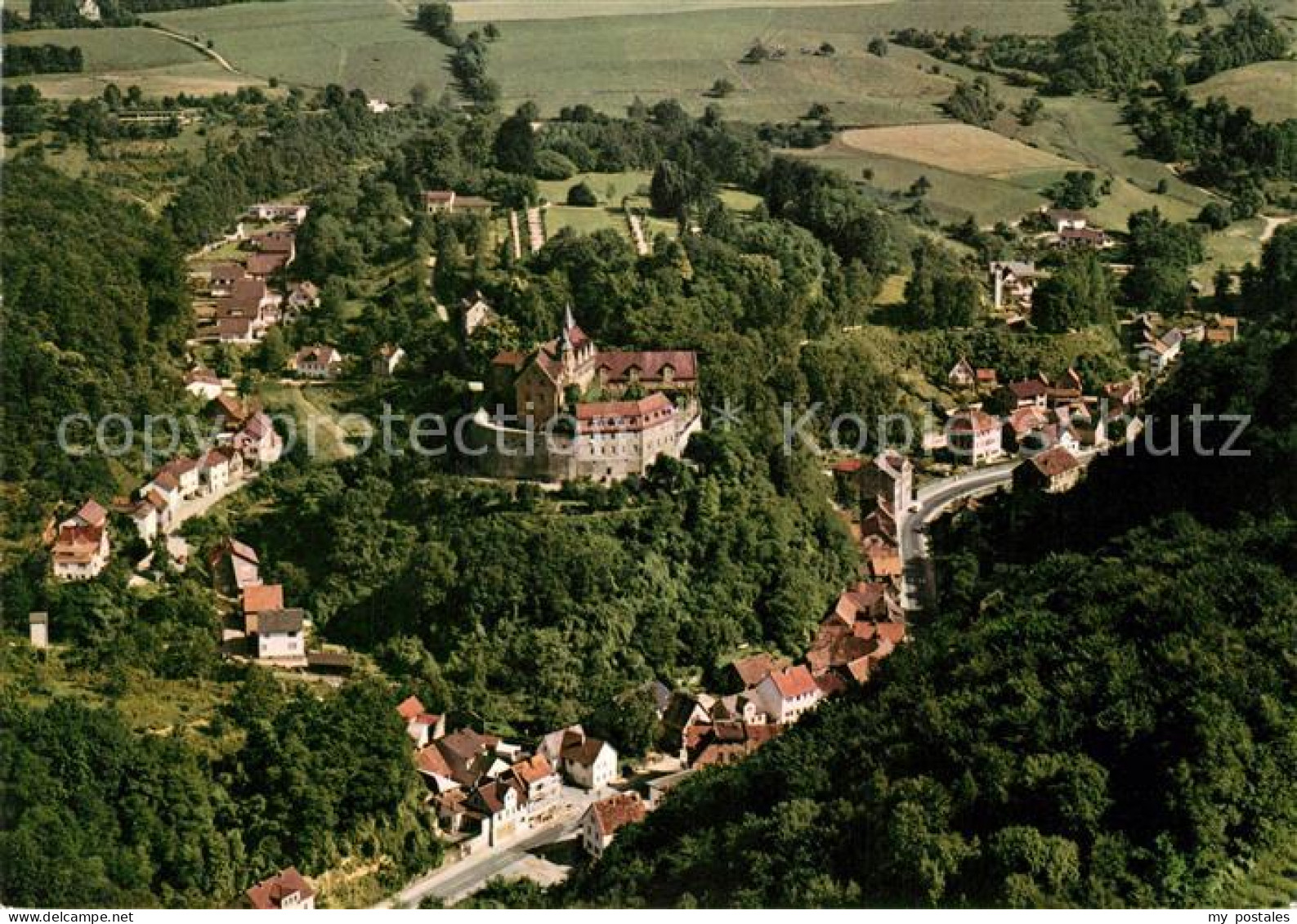 73214140 Schoenberg Bensheim Schloss Schoenberg Fliegeraufnahme Schoenberg Bensh - Bensheim