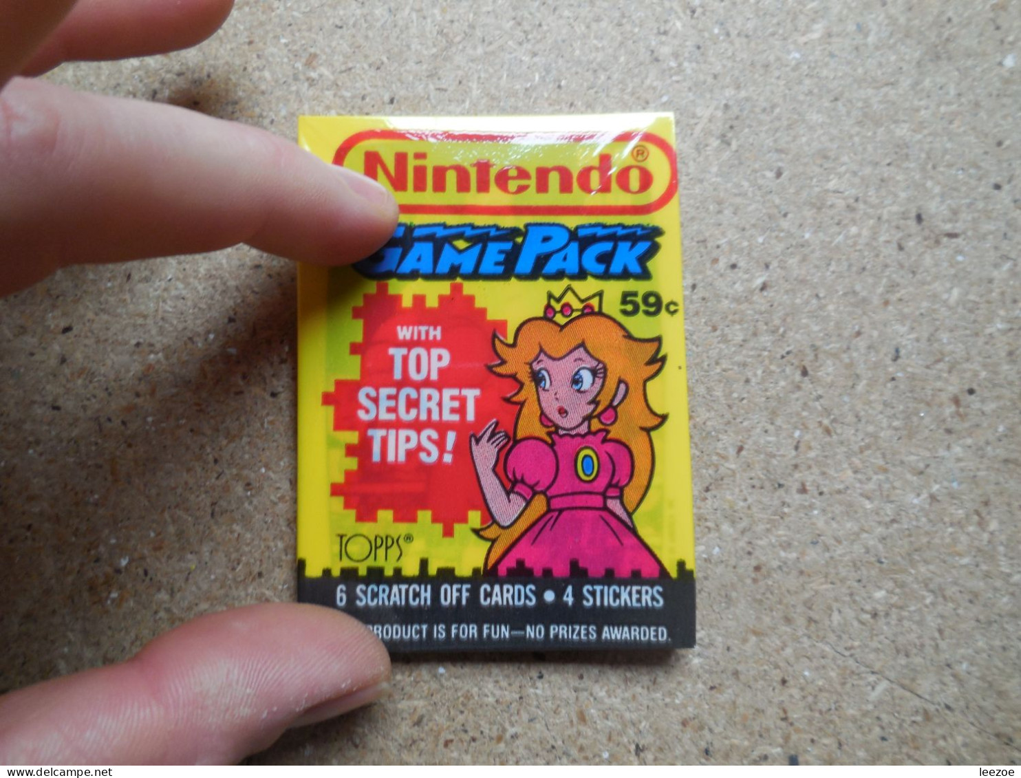 © 1989 NINTENDO USA, TOPPS COMPANY, GAME PACK TOP SECRET TIPS Princesse Peach..6 SCRATCH ET 4 STICKERS..RARE...2/ - Autres & Non Classés
