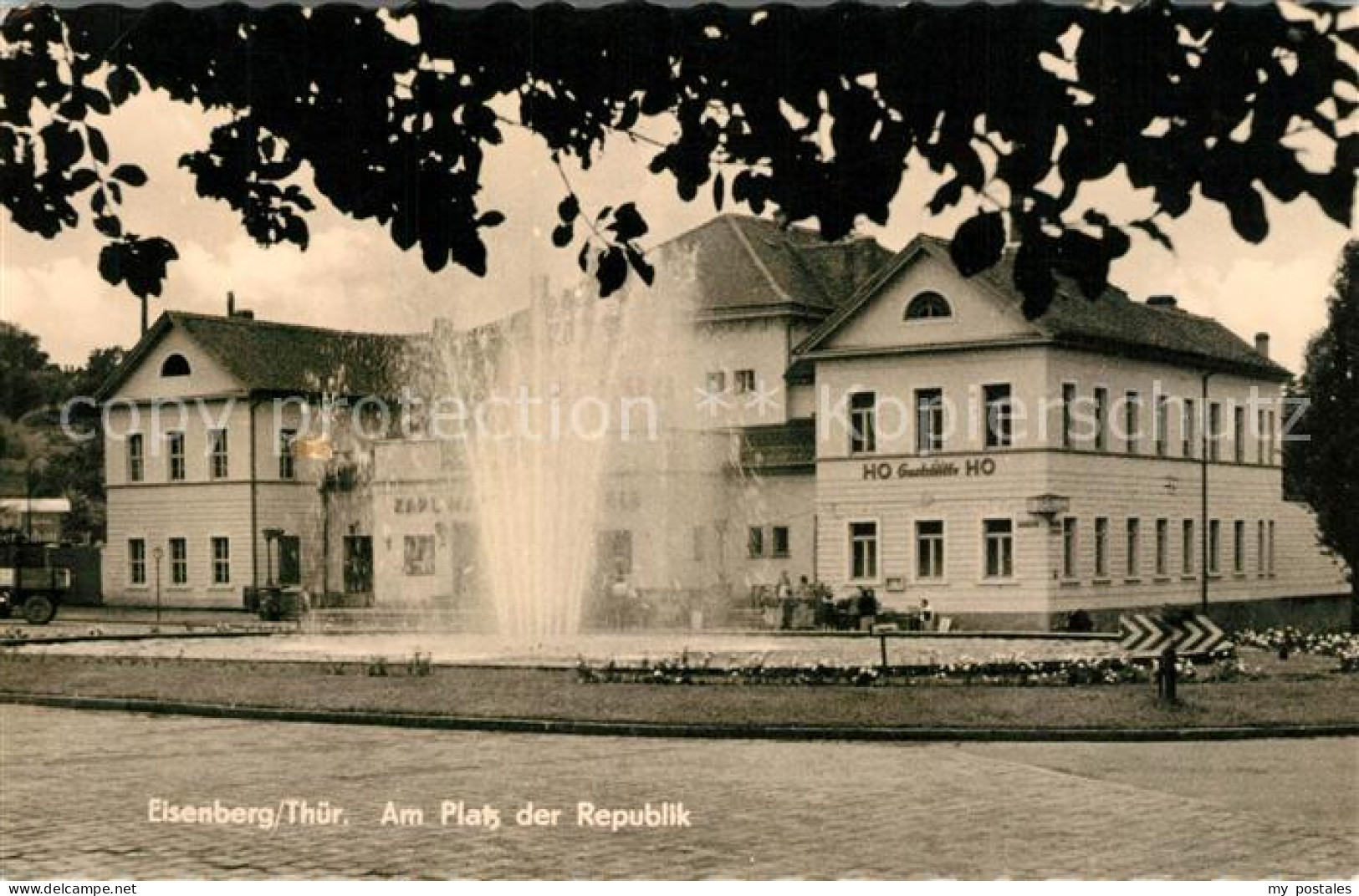 73210404 Eisenberg Thueringen Platz Der Republik Fontaene HO Gaststaette Eisenbe - Eisenberg