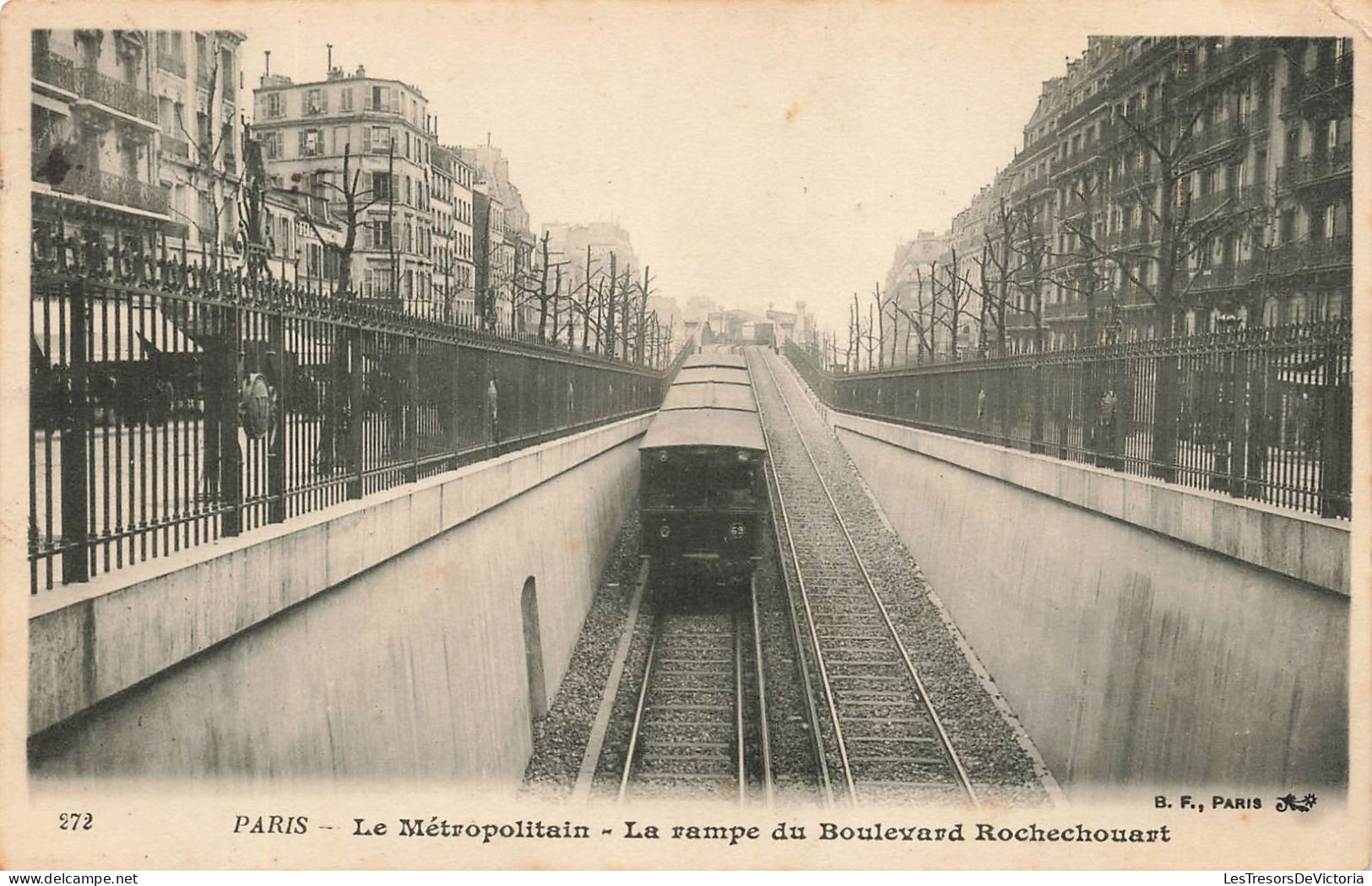 FRANCE - Paris - Le Métropolitain - Vue Sur La Rampe Du Boulevard Rochechouart - Carte Postale Ancienne - Pariser Métro, Bahnhöfe