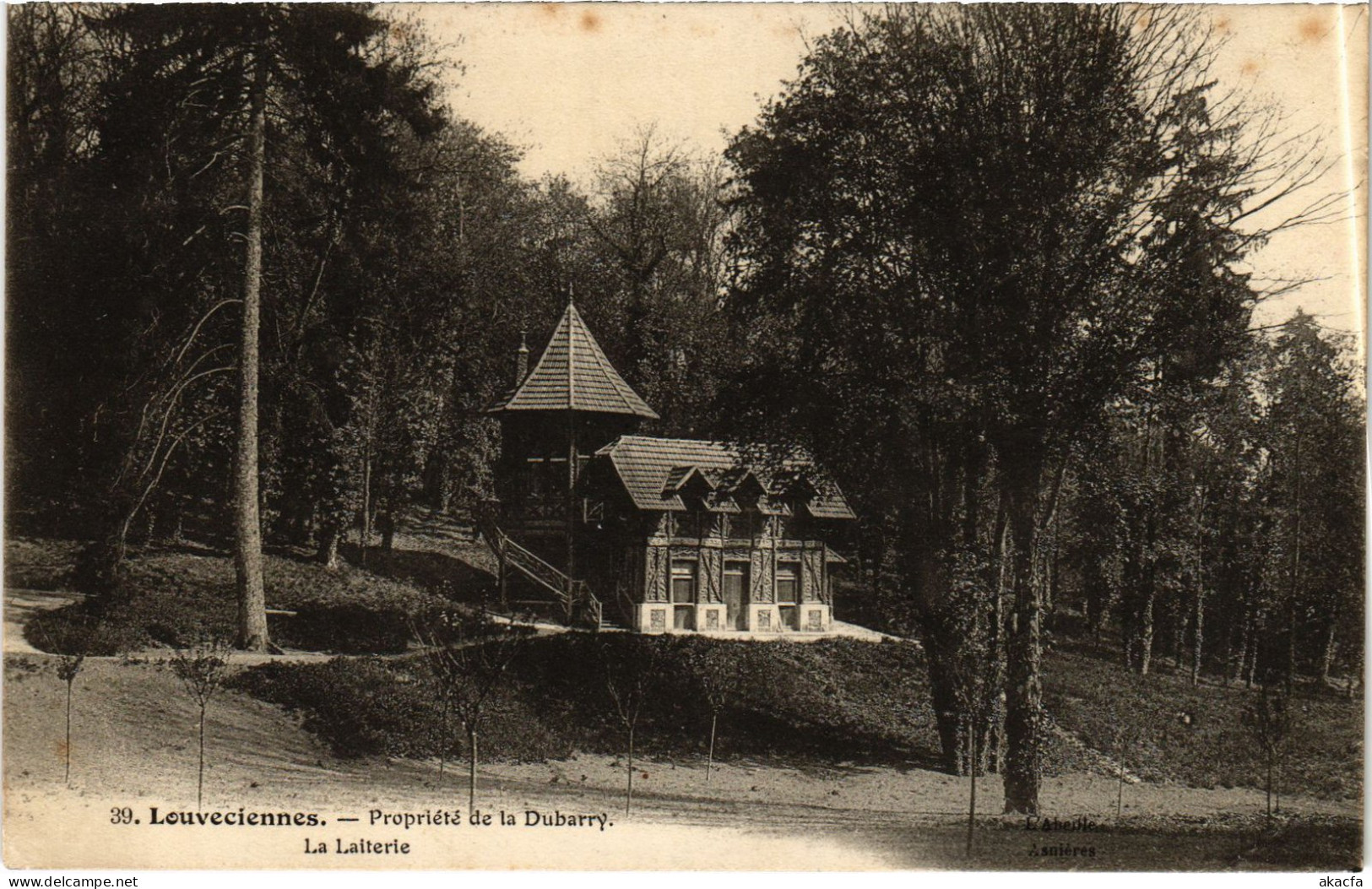 CPA LOUVECIENNES Propriete De La Dubarry - La Laiterie (1384881) - Louveciennes