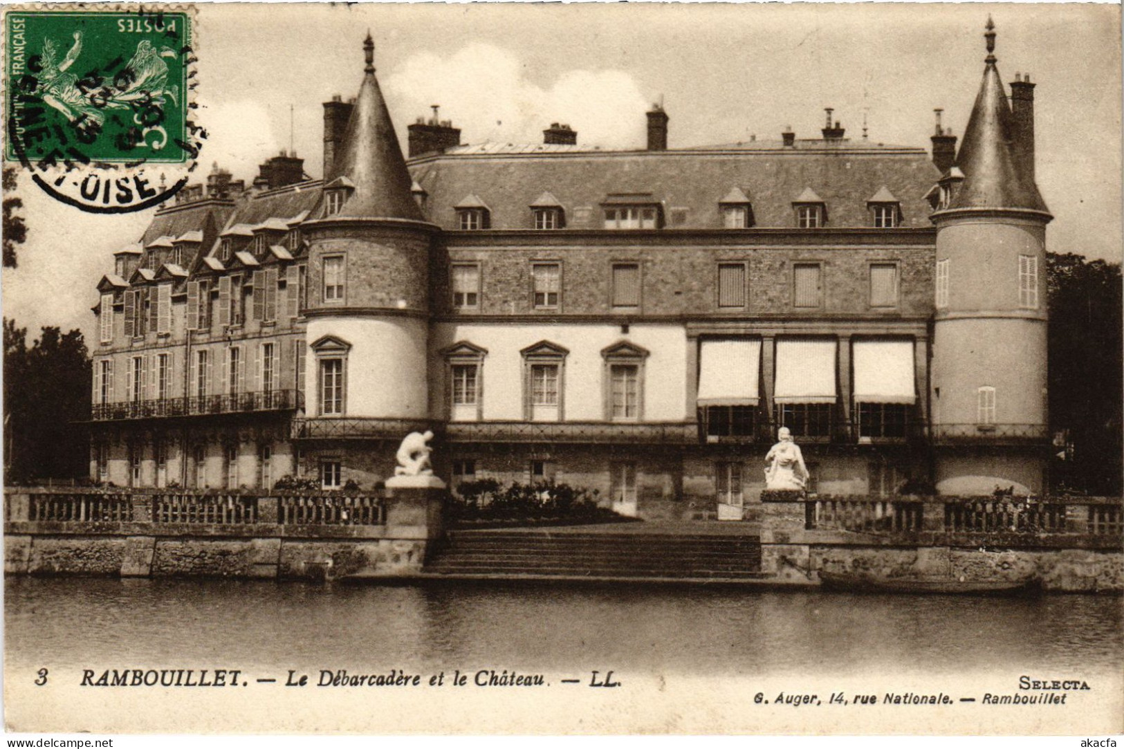 CPA RAMBOUILLET Le Debarcadere Et Le Chateau (1385345) - Rambouillet